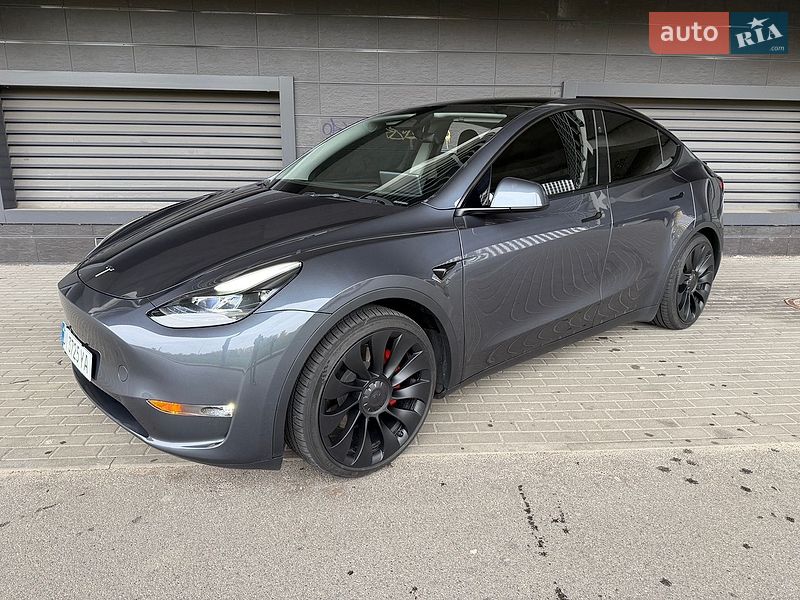 Tesla Model Y 2023