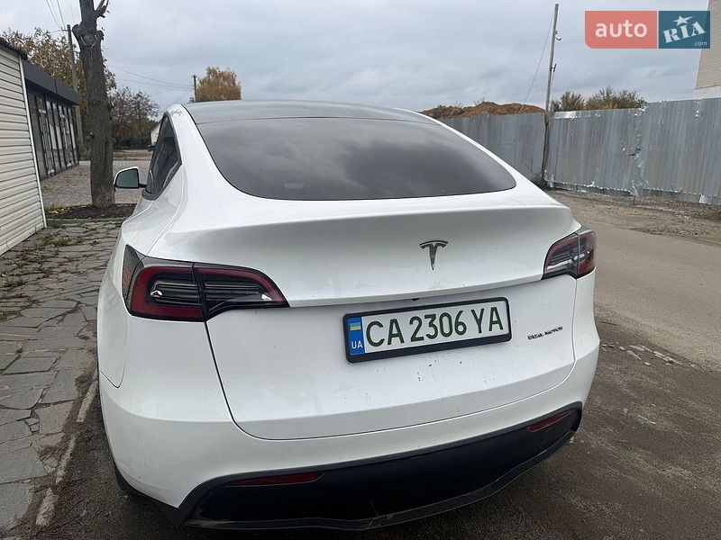 Позашляховик / Кросовер Tesla Model Y 2023 в Звенигородці