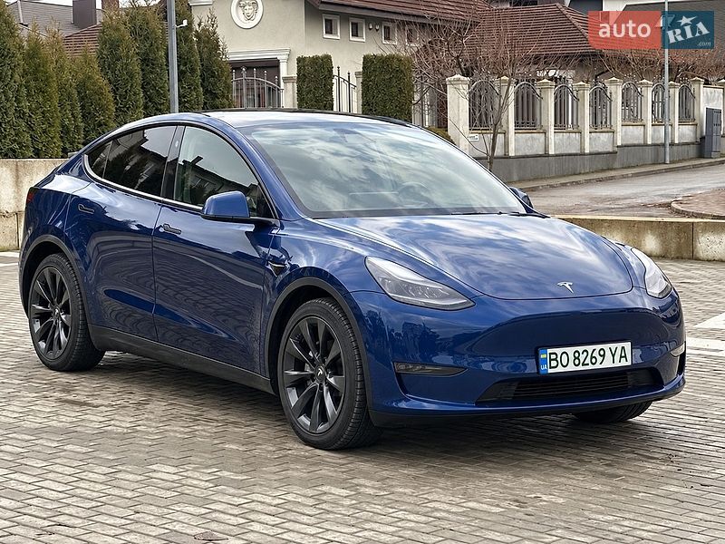 Tesla Model Y 2023