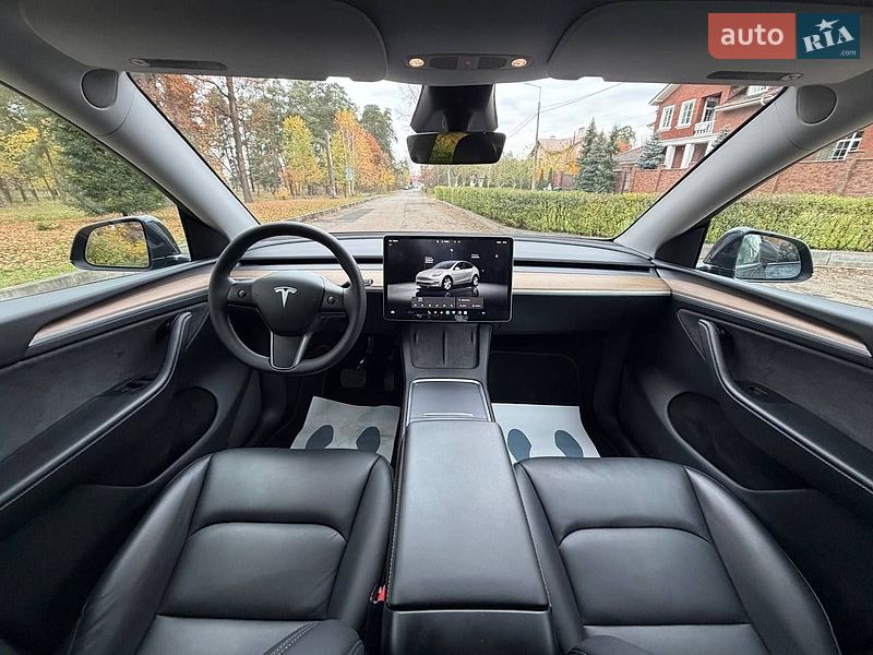 Позашляховик / Кросовер Tesla Model Y 2024 в Києві