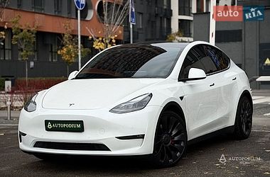 Позашляховик / Кросовер Tesla Model Y 2022 в Києві
