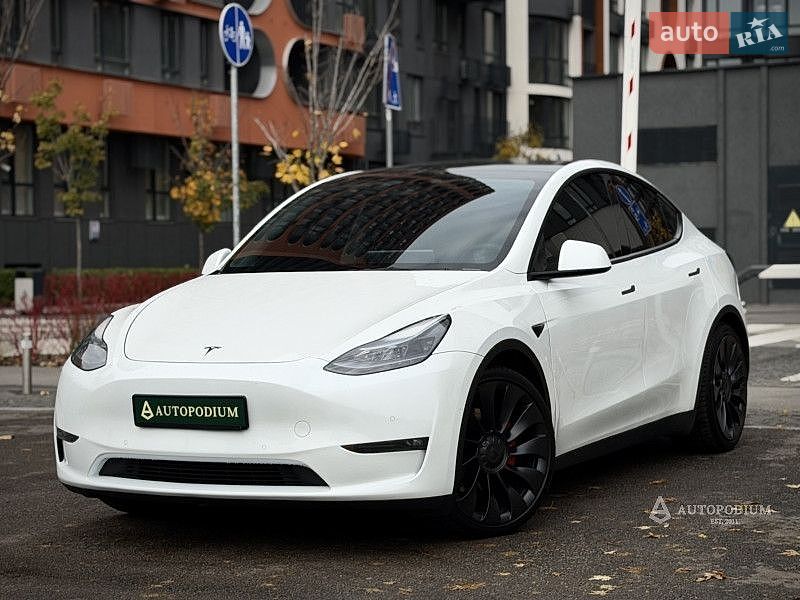 Позашляховик / Кросовер Tesla Model Y 2022 в Києві