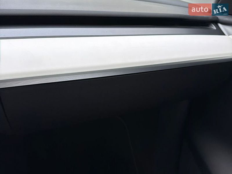 Позашляховик / Кросовер Tesla Model Y 2023 в Самборі