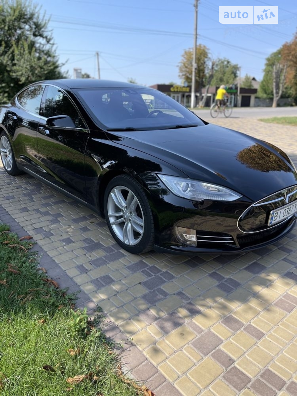 2015 Tesla Model S - мініатюра 10