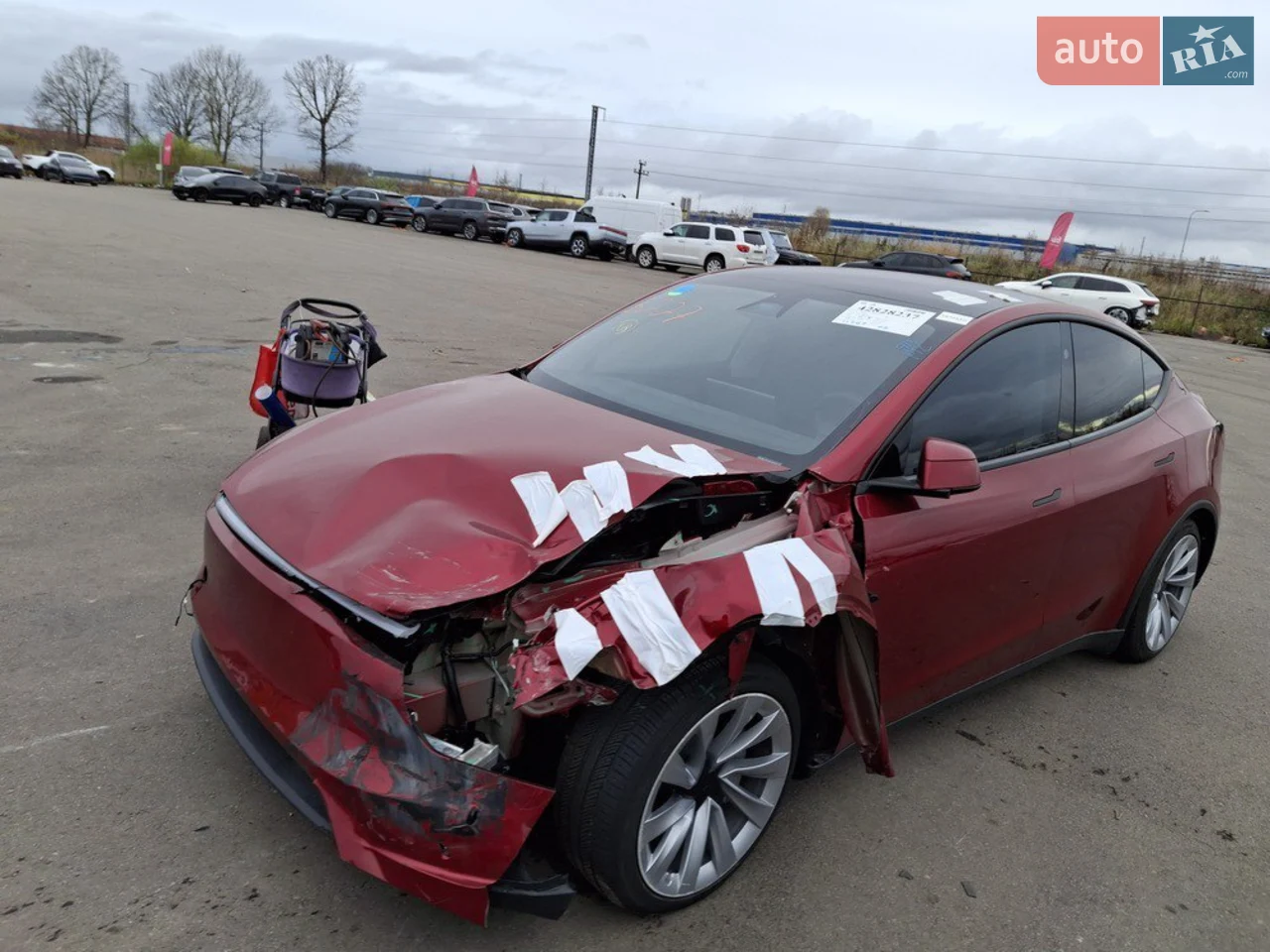 2025 Tesla Model Y - мініатюра 21