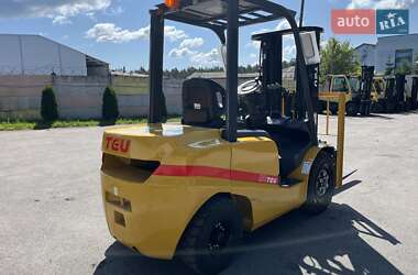 Вилочный погрузчик TEU FD 2025 в Киеве фото 5 Вилочный погрузчик TEU FD 2025 в Киеве