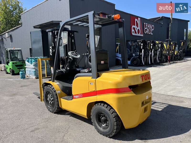 Вилочный погрузчик TEU FD 2025 в Киеве фото 6 Вилочный погрузчик TEU FD 2025 в Киеве
