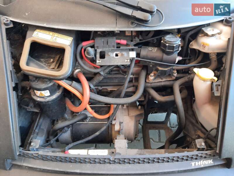 Седан Think Global City 2009 в Жовкве