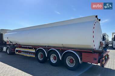 Цистерна полуприцеп Thompson Carmichael PT44/3 2001 в 