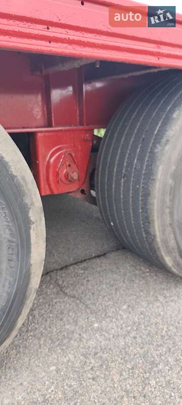 Низкорамна платформа Tirsan XS 2004 в Умані