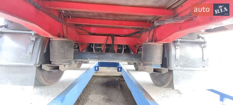 Низкорамна платформа Tirsan XS 2004 в Умані