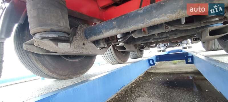 Низкорамна платформа Tirsan XS 2004 в Умані