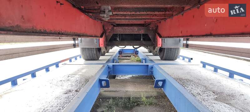 Низкорамна платформа Tirsan XS 2004 в Умані