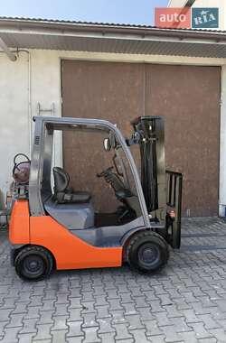 Вилочный погрузчик Toyota 02-5FD15 2008 в 