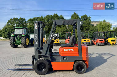 Вилочный погрузчик Toyota 02-5FD15 1998 в 