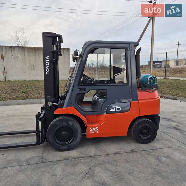 Toyota 02-7FGF30 2007 Toyota 02-7FGF30 2007