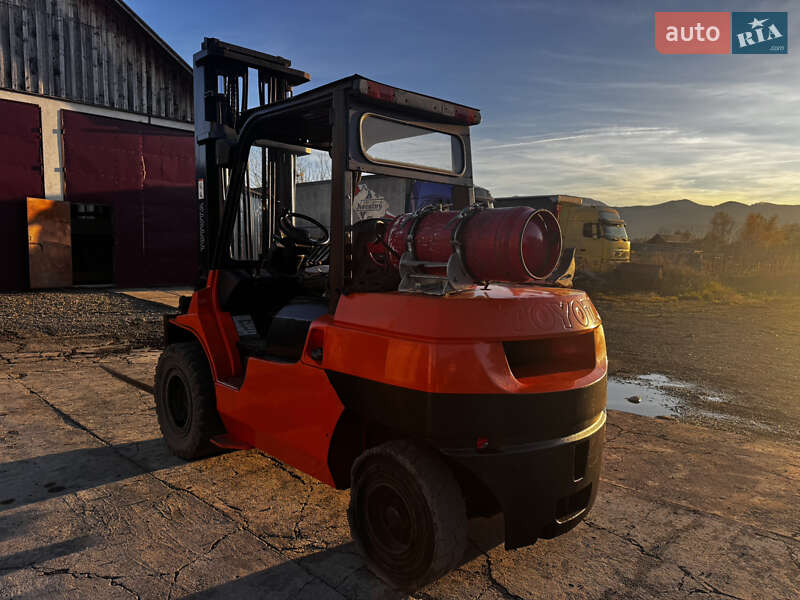 Вилочний навантажувач Toyota 02-7FGK40 2001 в Тячеві фото 4 Вилочний навантажувач Toyota 02-7FGK40 2001 в Тячеві