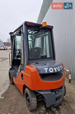 Вилочный погрузчик Toyota 02-8FDF 2019 в 