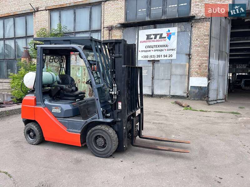 Вилочный погрузчик Toyota 02-8FG25 2015 в Киеве фото 6 Вилочный погрузчик Toyota 02-8FG25 2015 в Киеве