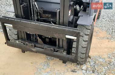 Вилочный погрузчик Toyota 02-8FGF15 2011 в 
