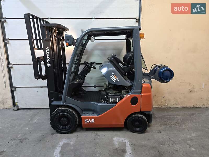Вилочный погрузчик Toyota 02-8FGF15 2019 в Киеве