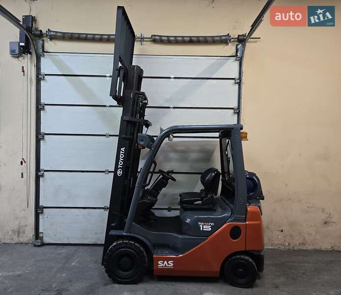 Вилочный погрузчик Toyota 02-8FGF15 2019 в Киеве