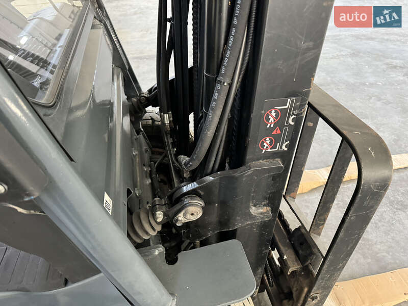 Вилочный погрузчик Toyota 02-8FGF15 2009 в Львове