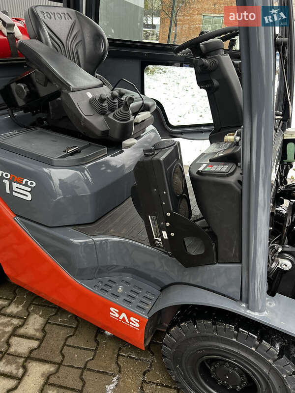 Вилочний навантажувач Toyota 02-8FGF15 2018 в Києві