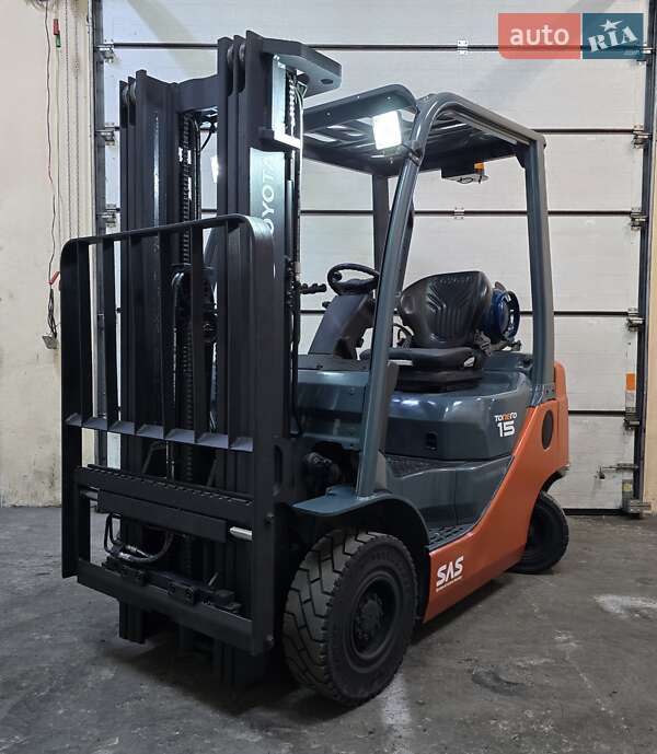 Вилочний навантажувач Toyota 02-8FGF15 2012 в Києві