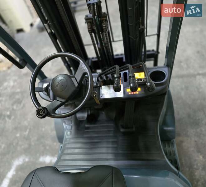 Вилочний навантажувач Toyota 02-8FGF15 2012 в Києві