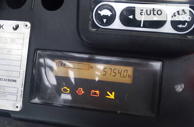 Вилочный погрузчик Toyota 02-8FGF18 2015 в Львове