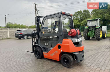 Вилочний навантажувач Toyota 02-8FGF20 2012 в Радомишлі