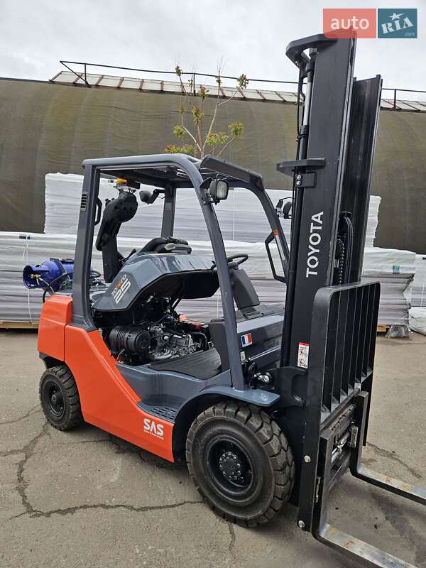 Вилочный погрузчик Toyota 02-8FGF25 2016 в Киеве фото 19 Вилочный погрузчик Toyota 02-8FGF25 2016 в Киеве