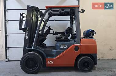 Вилочный погрузчик Toyota 02-8FGF30 2020 в 
