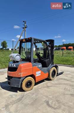 Вилочный погрузчик Toyota 02-8FGF30 2008 в 