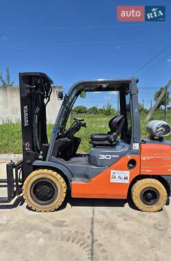 Вилочный погрузчик Toyota 02-8FGF30 2008 в 