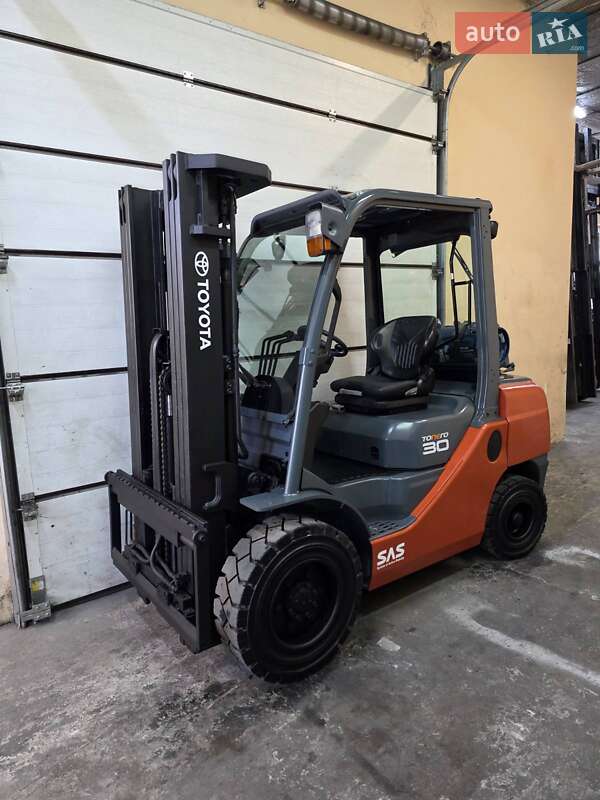 Вилочний навантажувач Toyota 02-8FGF30 2019 в Києві фото 8 Вилочний навантажувач Toyota 02-8FGF30 2019 в Києві