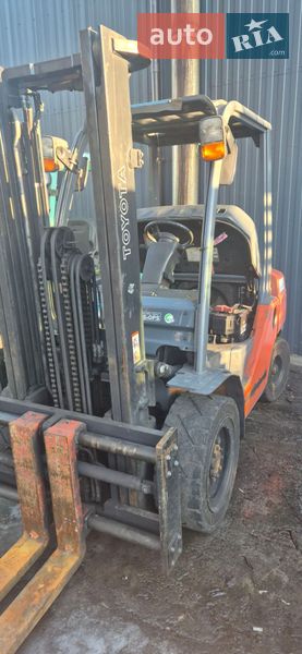 Toyota 02-8FGF30 2010