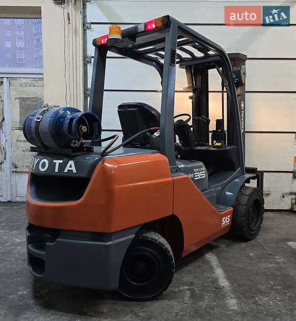 Вилочний навантажувач Toyota 02-8FGJF35 2008 в Києві