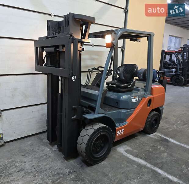 Вилочний навантажувач Toyota 02-8FGJF35 2008 в Києві