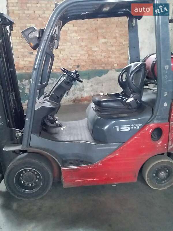 Вилочний навантажувач Toyota 32-8FG15 2010 в Городищеві