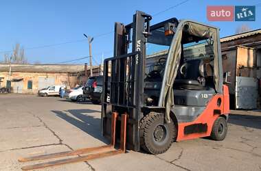 Вилочный погрузчик Toyota 32-8FG18 2016 в 