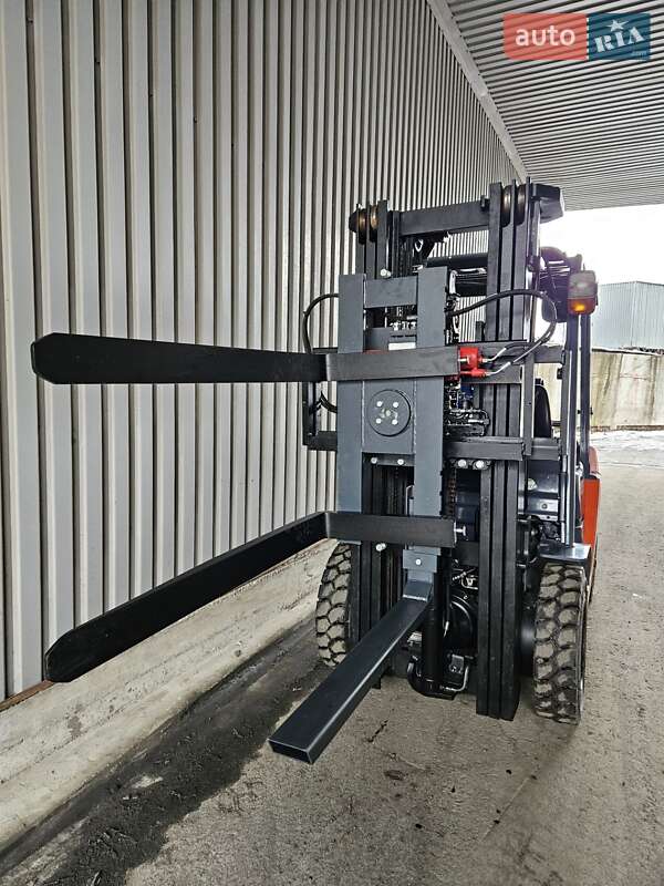 Вилочный погрузчик Toyota 32FG-25 2017 в Киеве