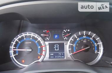 Внедорожник / Кроссовер Toyota 4Runner 2015 в Киеве