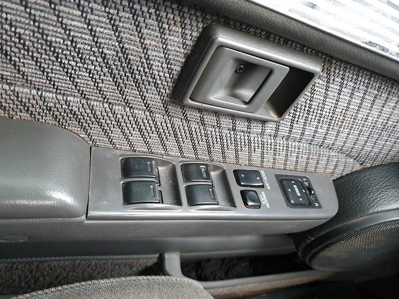 Позашляховик / Кросовер Toyota 4Runner 1993 в Дніпрі