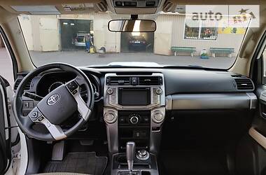 Внедорожник / Кроссовер Toyota 4Runner 2014 в Кривом Роге