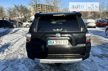 Внедорожник / Кроссовер Toyota 4Runner 2017 в Киеве