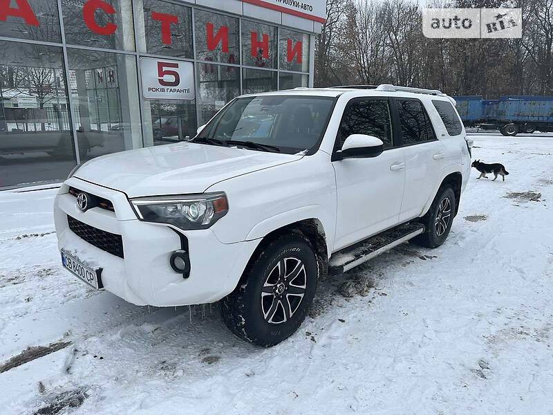 Позашляховик / Кросовер Toyota 4Runner 2014 в Прилуках