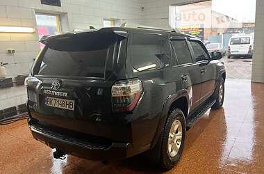 Позашляховик / Кросовер Toyota 4Runner 2017 в Рівному