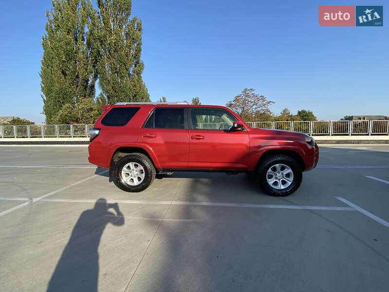 Внедорожник / Кроссовер Toyota 4Runner 2017 в Киеве